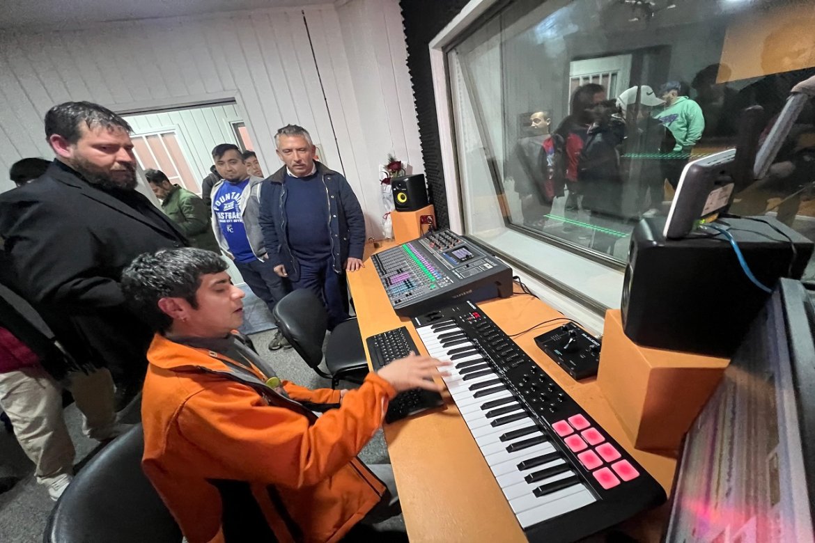 ESTUDIO GRABACIÓN web.jpg